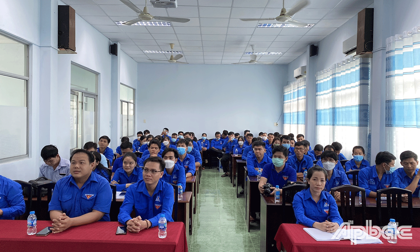 Đoàn viên, thanh niên tham gia Diễn đàn giao lưu, trao đổi kinh nghiệm giữa các gia đình trẻ năm 2022