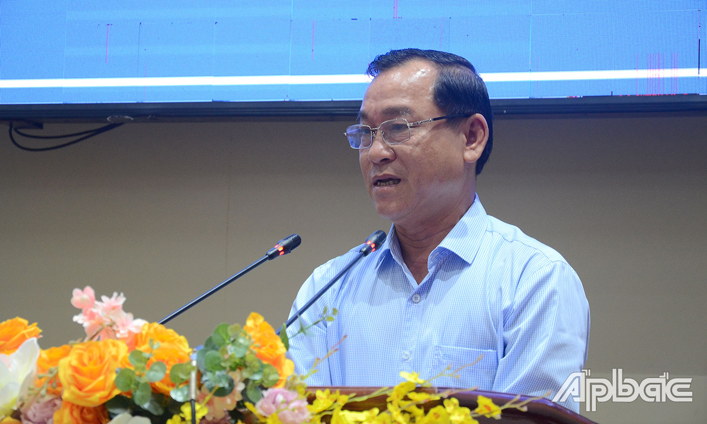 Đồng chí Nguyễn Văn Vĩnh phát biểu kết luận hội nghị.