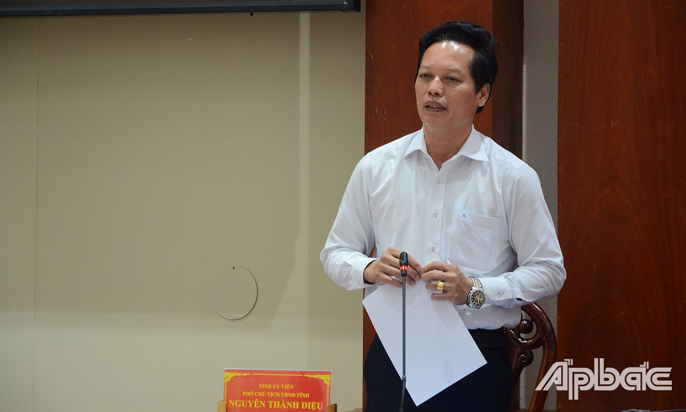 Phó Chủ tịch UBND tỉnh Nguyễn Thành Diệu phát biểu tại hội nghị.