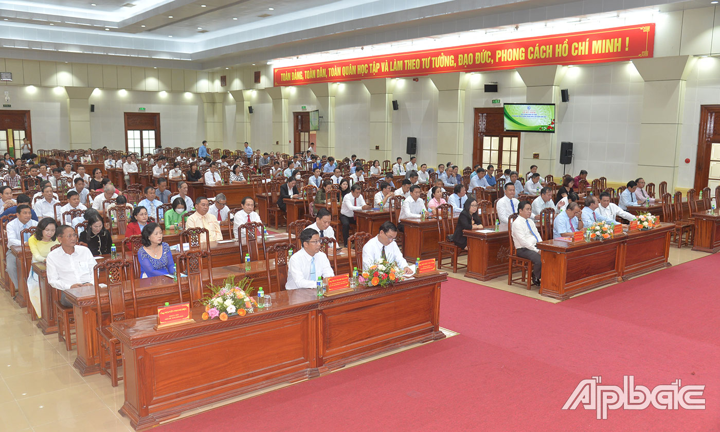 Quang cảnh Lễ tôn vinh.