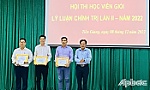 Trường Chính trị tỉnh Tiền Giang: Khen thưởng 9 học viên giỏi lý luận chính trị