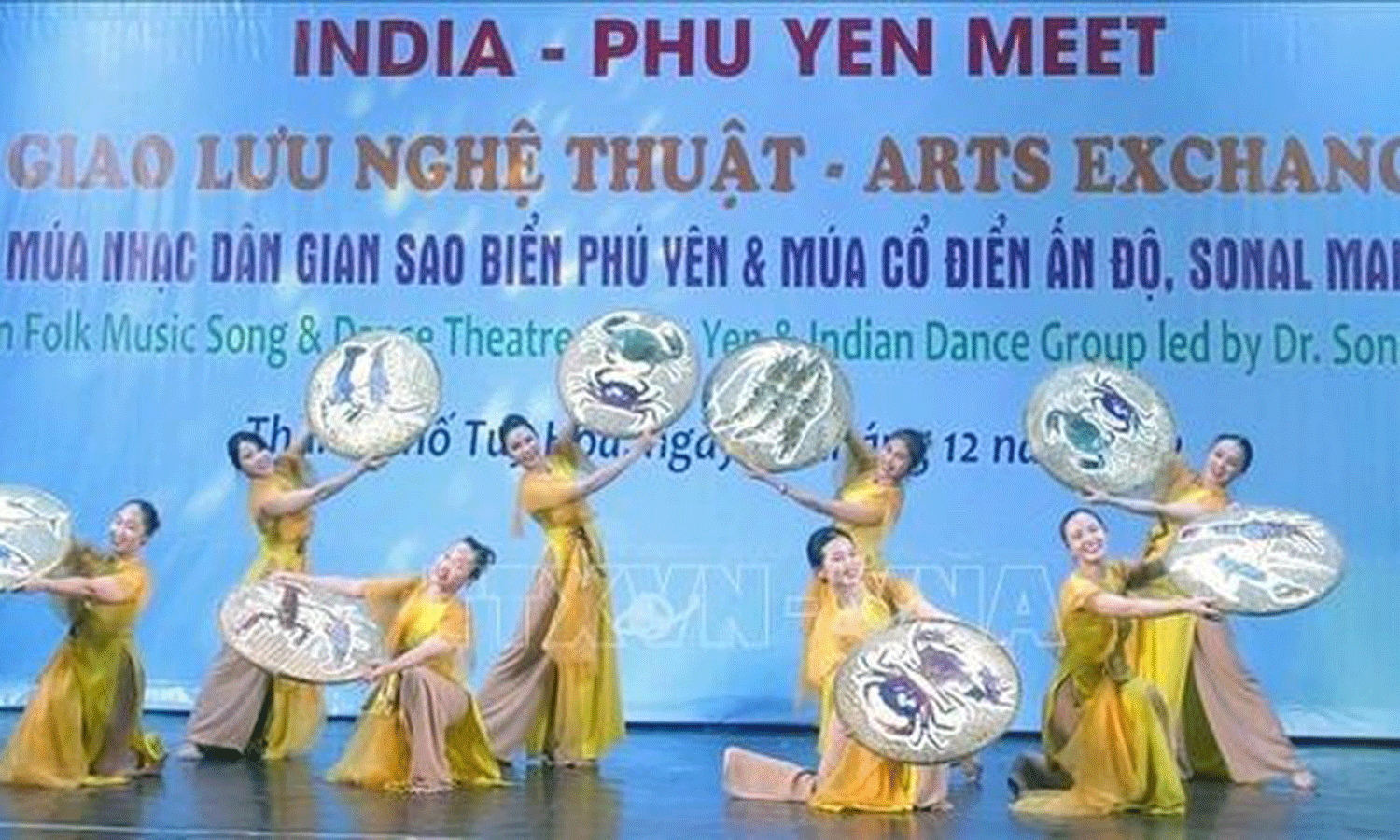 A performance by Vietnamese artists at the event (Photo: VNA).