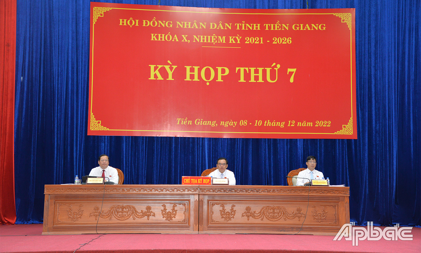 Chủ tọa kỳ họp