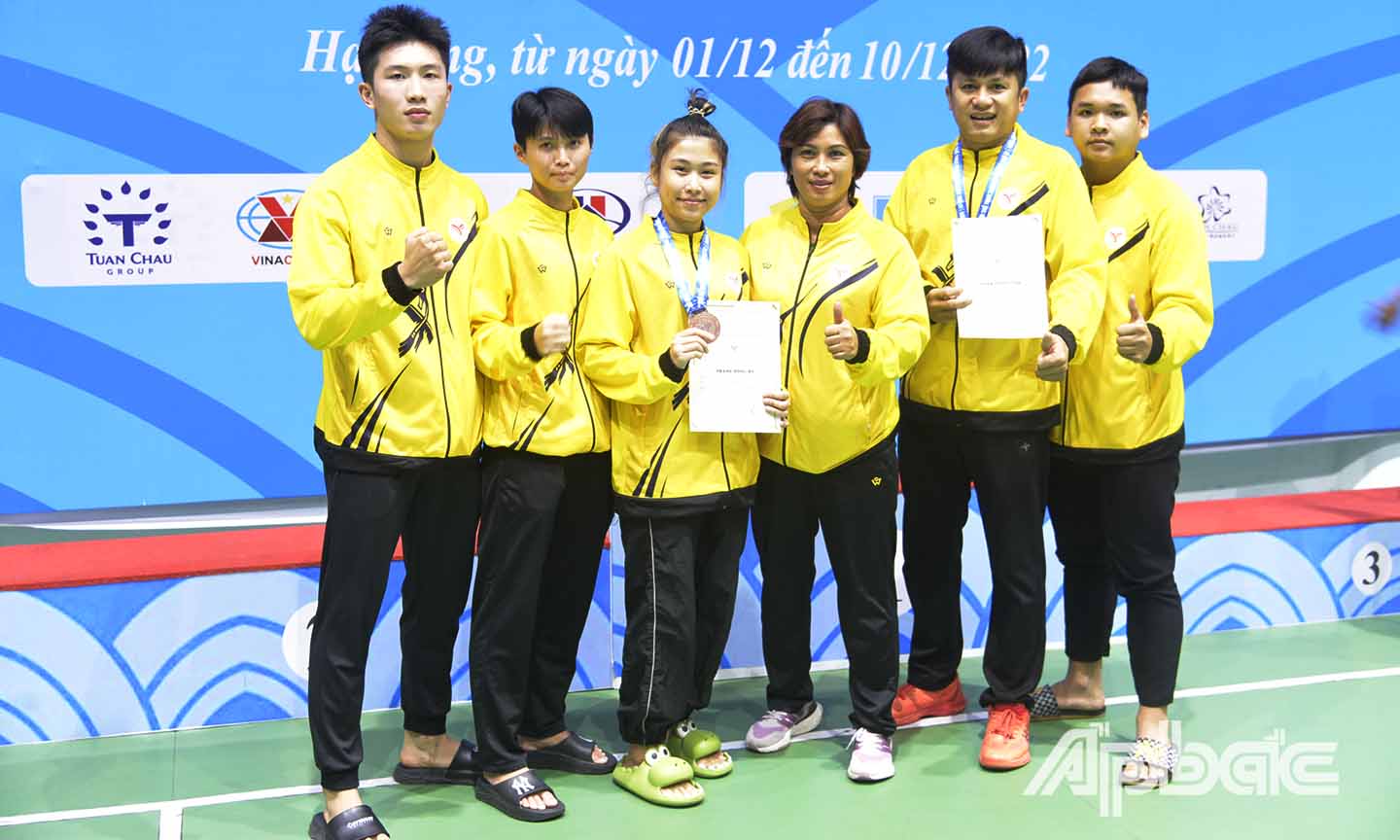 Các thành viên của Đội Pencak Silat Tiền Giang tại Đại hội Thể thao toàn quốc lần thứ IX.