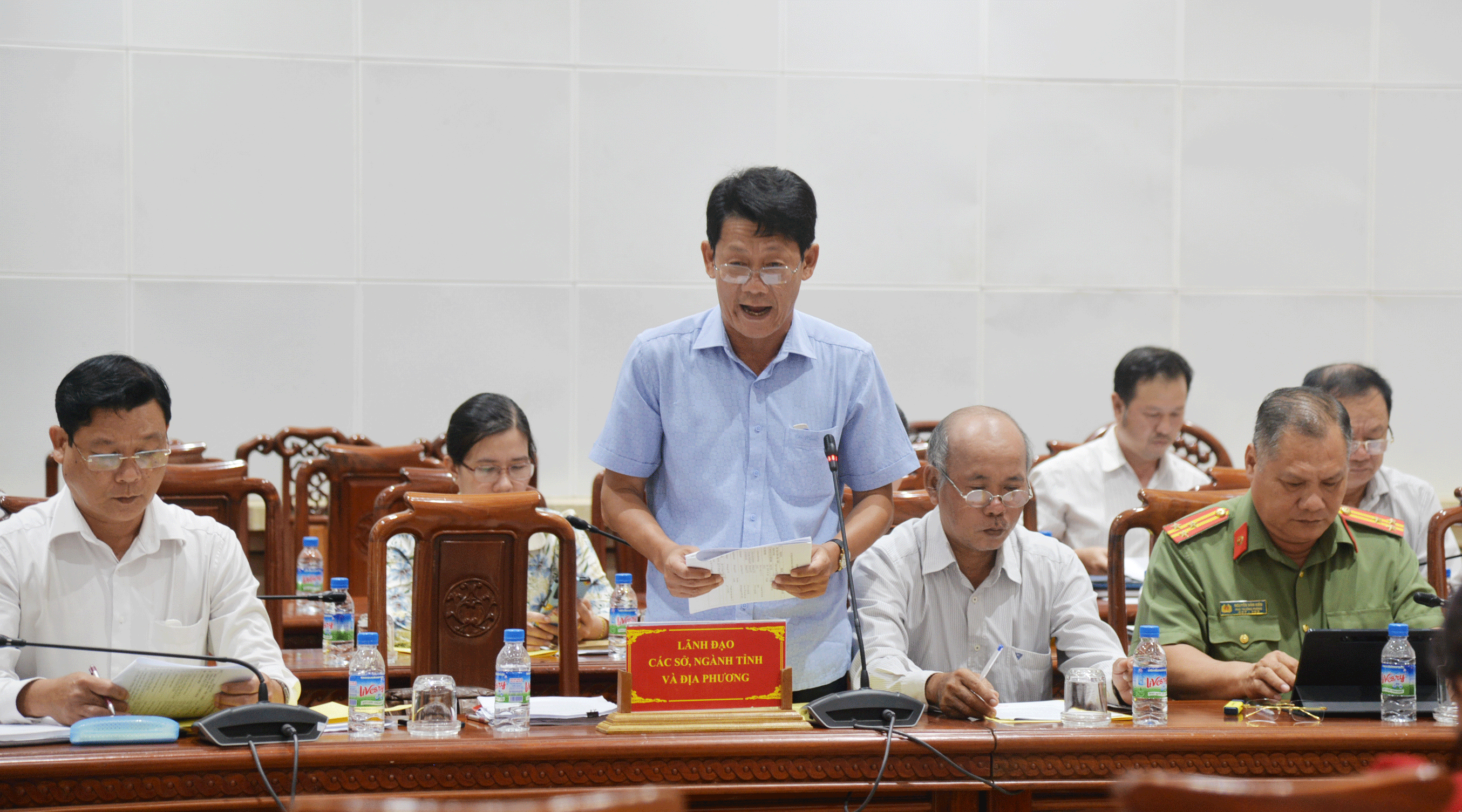 Lãnh đạo Sở VH-TT và DL Tiền Giang chia sẻ thông tin với đại diện các cơ quan báo chí dự họp báo