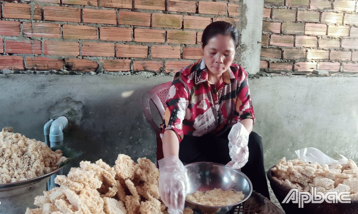 “Cơm cháy cô Đèo” là sản phẩm đạt chuẩn OCOP 3 sao cấp tỉnh.