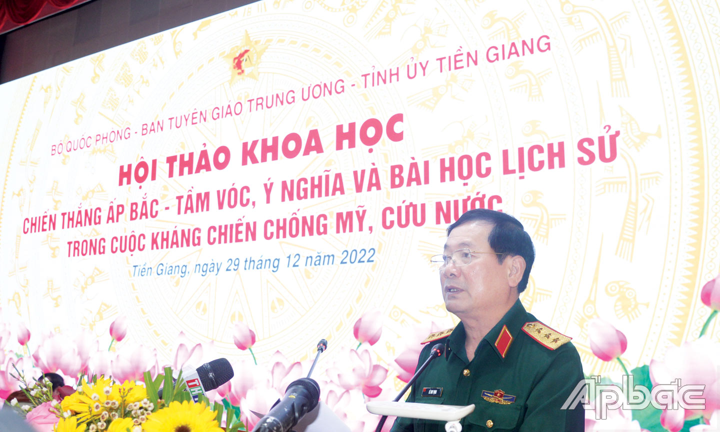 Thượng tướng, Tiến sĩ Lê Huy Vịnh phát biểu tại Hội thảo.