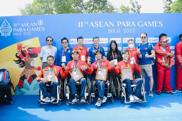 Đoàn Thể thao người khuyết tật Việt Nam giành thành tích cao nhất tại ASEAN Para Games 11 sau 19 năm tham dự. Trong ảnh: Các VĐV bơi Việt Nam giành được 23 HCV tại kỳ Đại hội 11- Ảnh: SGGP