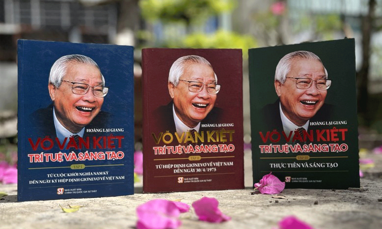 Book collection on late PM Vo Van Kiet released.