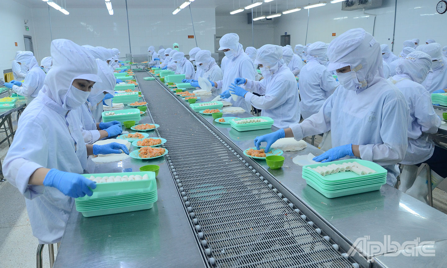 Dây chuyền sản xuất của Công ty TNHH Xuất nhập khẩu thực phẩm Á Châu. 