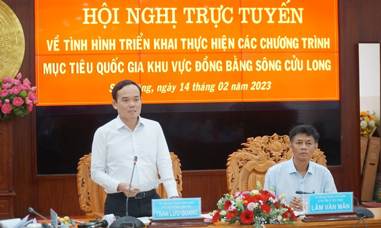 Deputy PM Tran Luu Quang speaks at the conference.