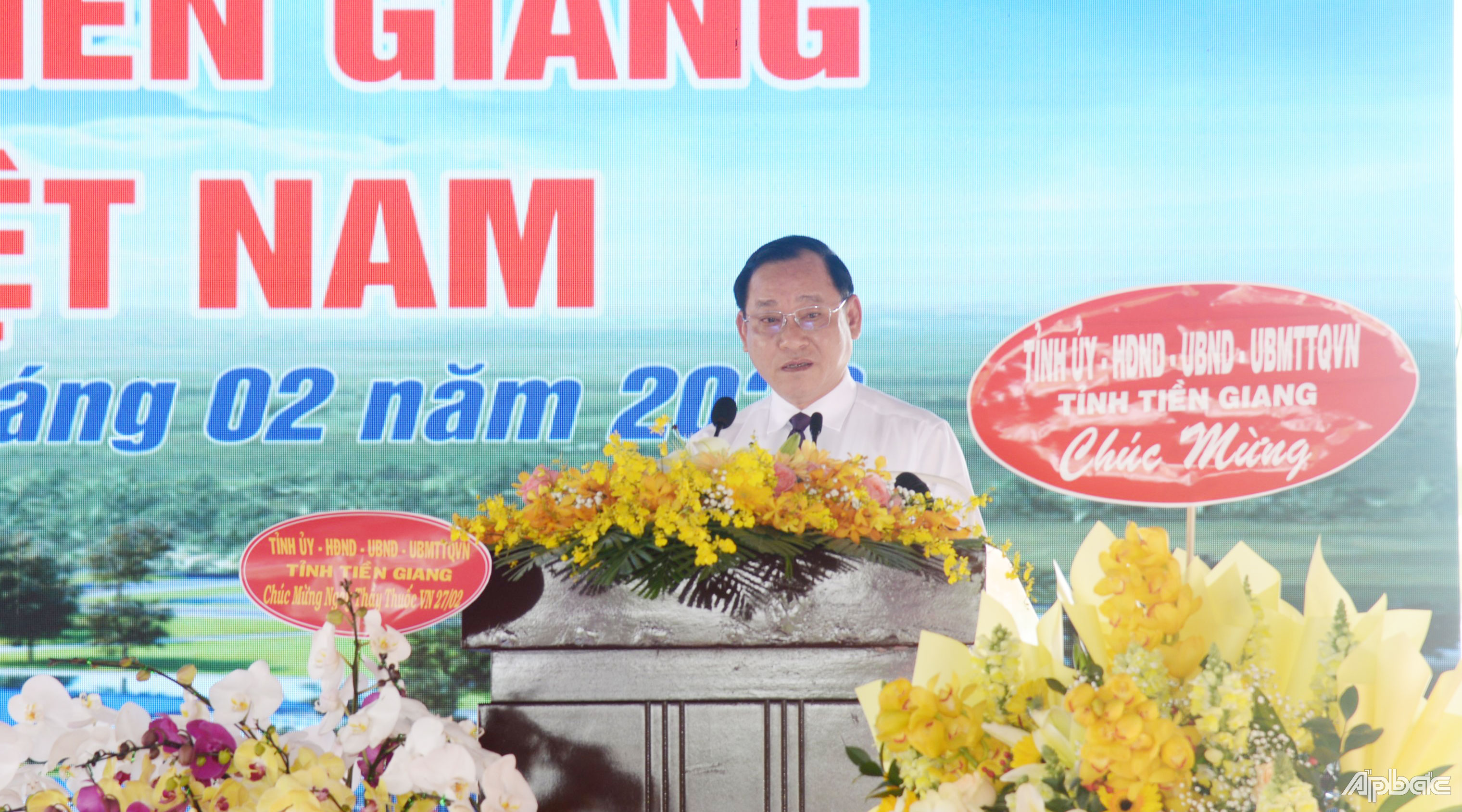 Chủ tịch UBND tỉnh Tiền Giang Nguyễn Văn Vĩnh phát biểu chúc mừng kỷ niệm 68 năm Ngày Thầy thuốc Việt Nam và khánh thành Bệnh viện. 