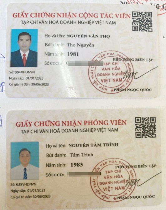 Giấy chứng nhận cộng tác viên, phóng viên của hai đối tượng bị bắt giữ để điều tra.