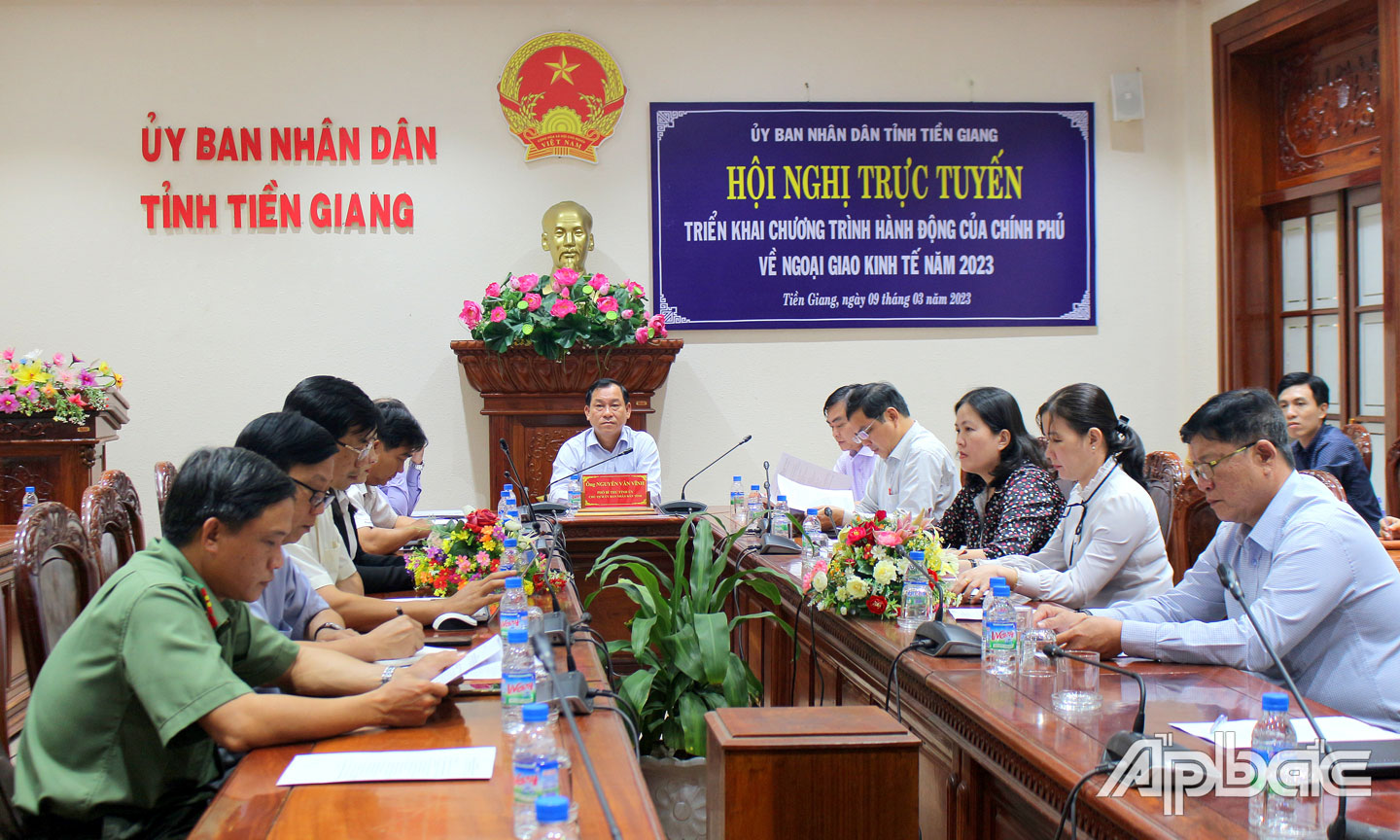 Quang cảnh hội nghị trực tuyến tại điểm cầu tỉnh Tiền Giang.