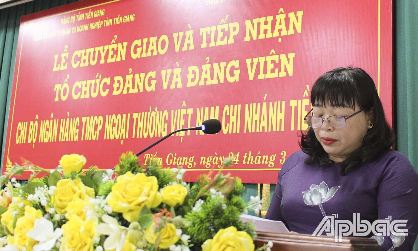 Đồng chí Thái Ngọc Bảo Trâm phát biểu tại buổi lễ