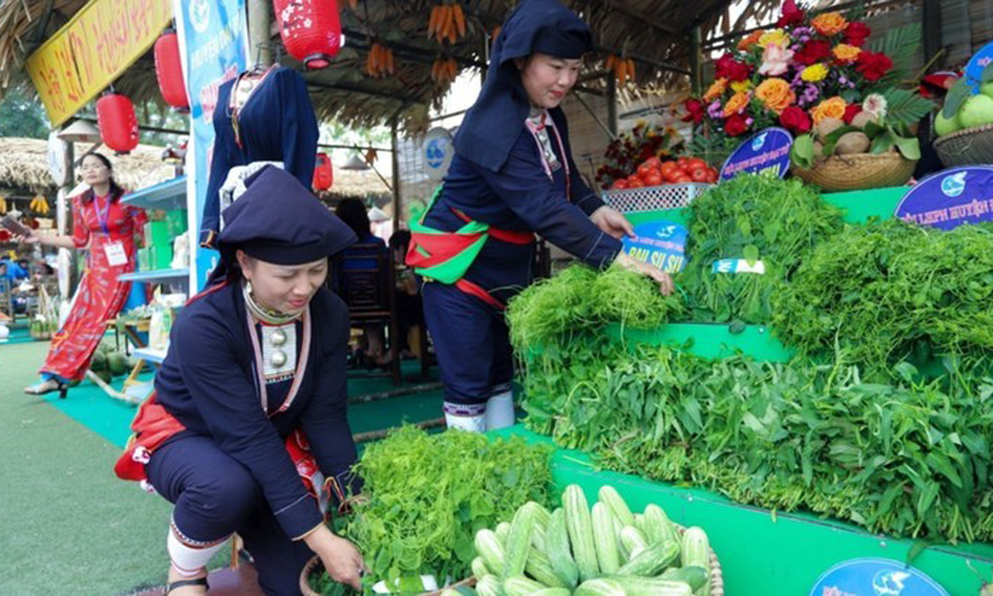 ABO/NDO- Thai Nguyen city held a trade fair on March 25-26 to introduce and promote the consumption of agricultural products produced by women in ethnic and mountainous areas in Thai Nguyen province.