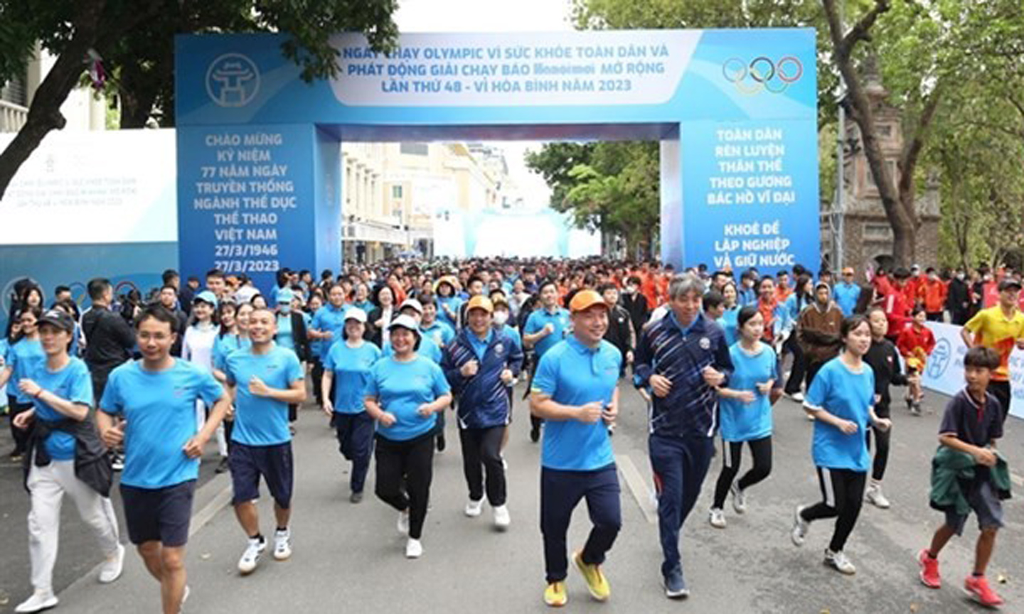 ABO/NDO- The capital city of Hanoi celebrated the 77th anniversary of the Vietnam Sports Day on March 27 by launching two events to promote sports among residents.