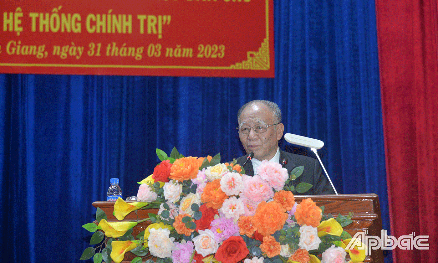 Giáo sư, Tiến sĩ Hoàng Chí Bảo trực tiếp truyền đạt chuyên đề 2023.