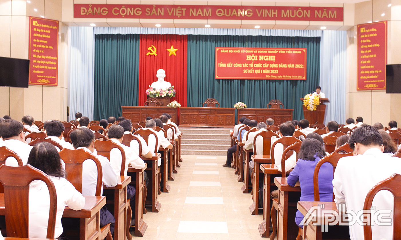 Quang cảnh diễn ra hội nghị. 