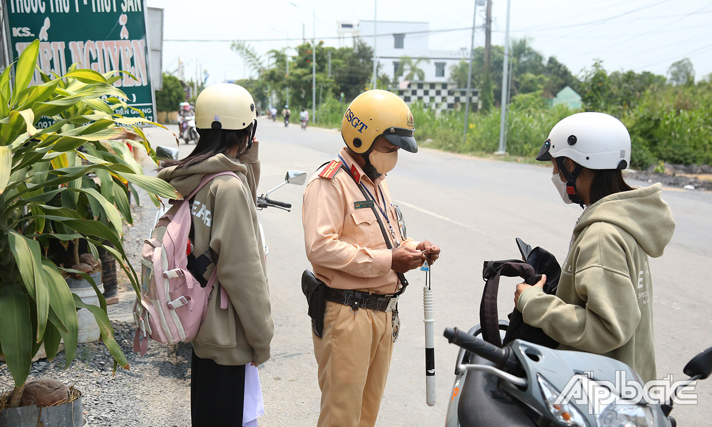 Các trường hợp vi phạm đa phần là học sinh lớp 12, chưa đủ tuổi để điều khiển xe máy trên 50 phân khối.