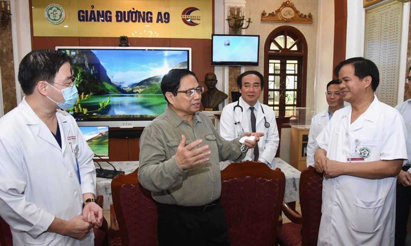 ABO/NDO- Prime Minister Pham Minh Chinh on April 11 suggested the Ministry of Health (MoH) assign capable medical facilities to build medicine centres in six socio-economic regions nationwide, which will serve others when needed.