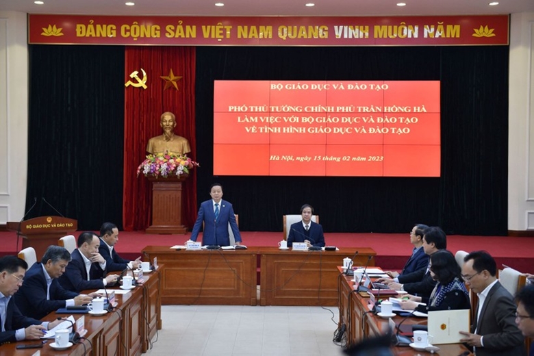 Phó Thủ tướng Trần Hồng Hà phát biểu tại buổi làm việc với Lãnh đạo Bộ Giáo dục và Đào tạo và các chuyên gia, nhà khoa học, nhà quản lý về dự thảo Chiến lược phát triển giáo dục giai đoạn đến 2030, tầm nhìn đến năm 2045.