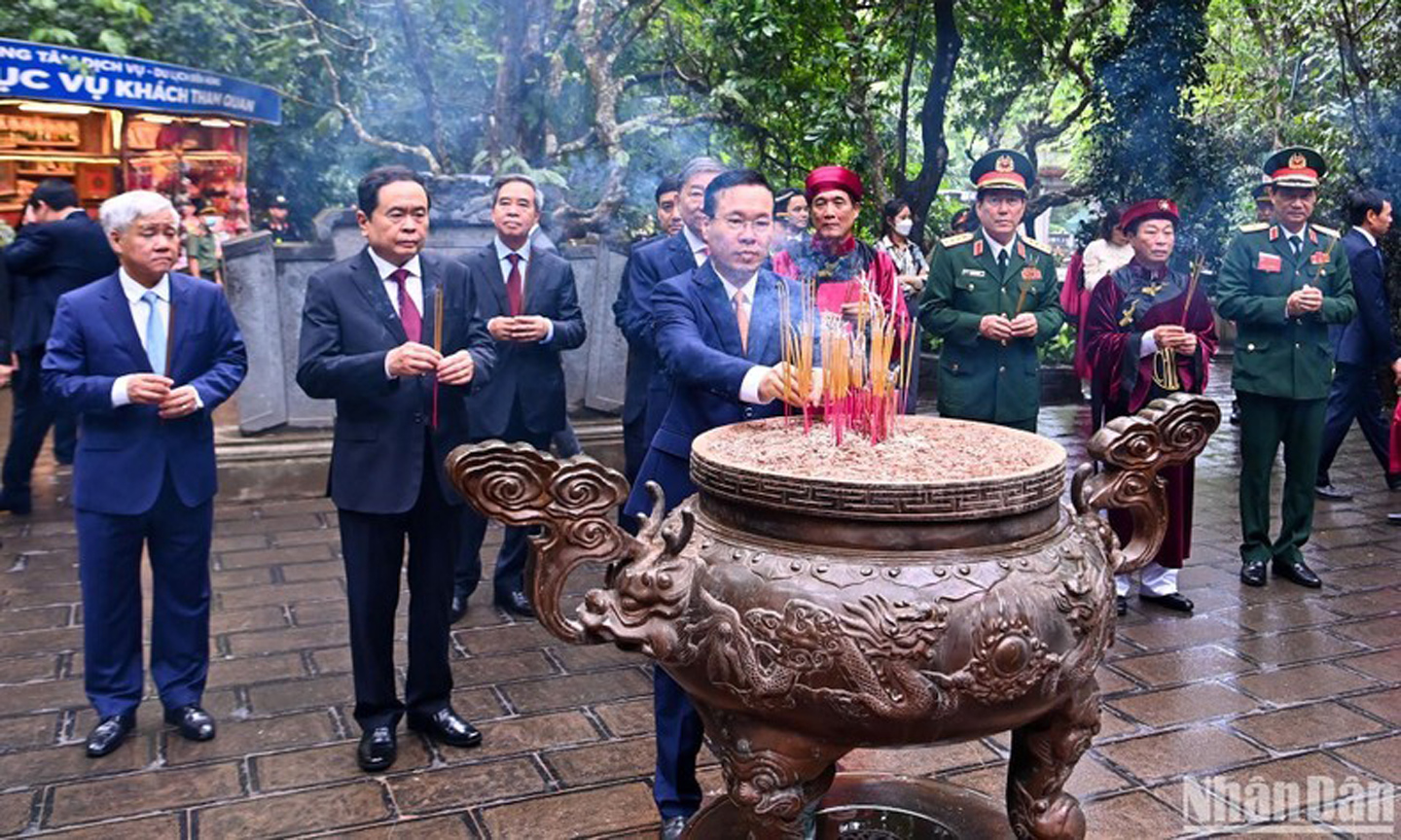 Leaders commemorate Hung Kings in Phu Tho province (Photo: NDO/Duy Linh).