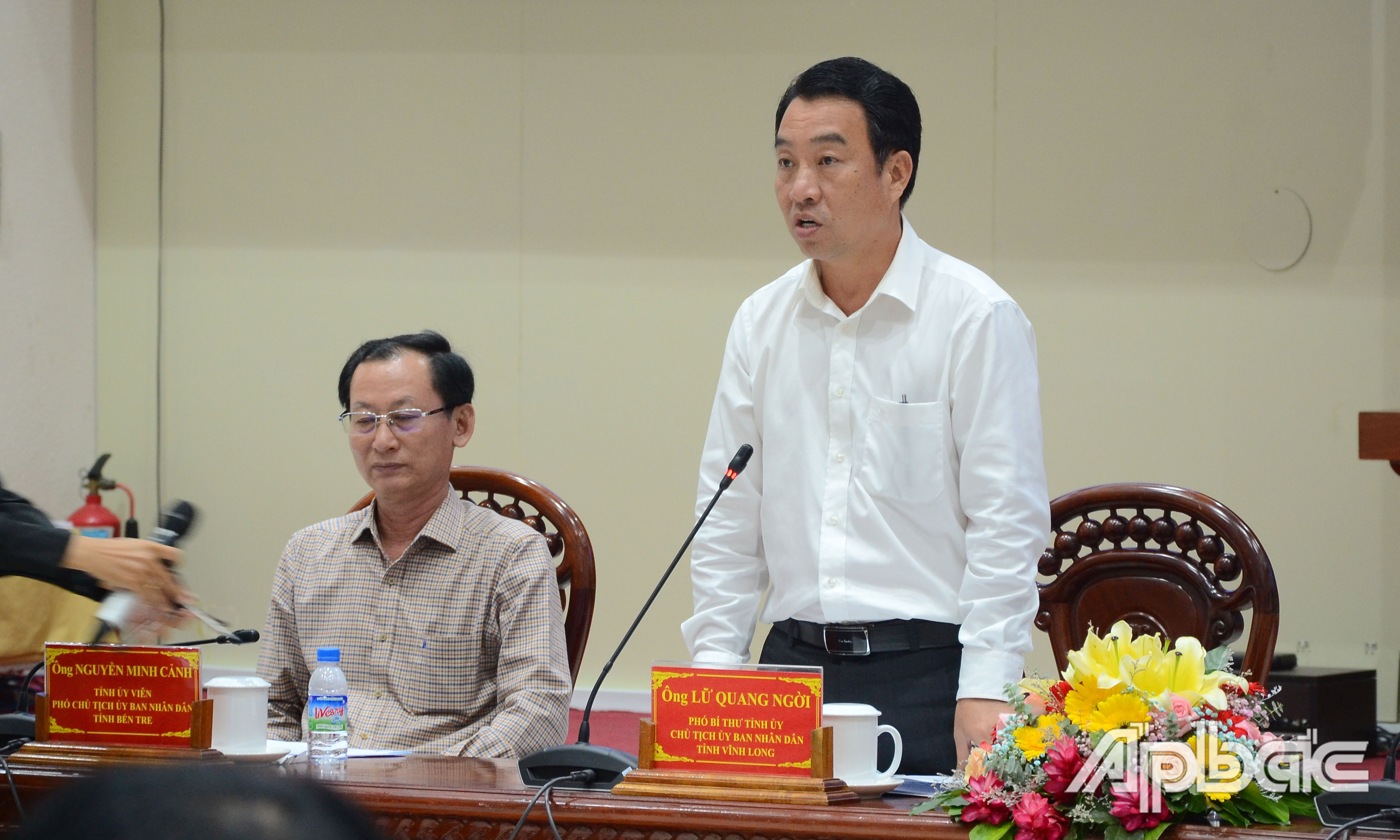 Chủ tịch UBND tỉnh Vĩnh Long Lữ Quang Ngời phát biểu tại hội nghị.
