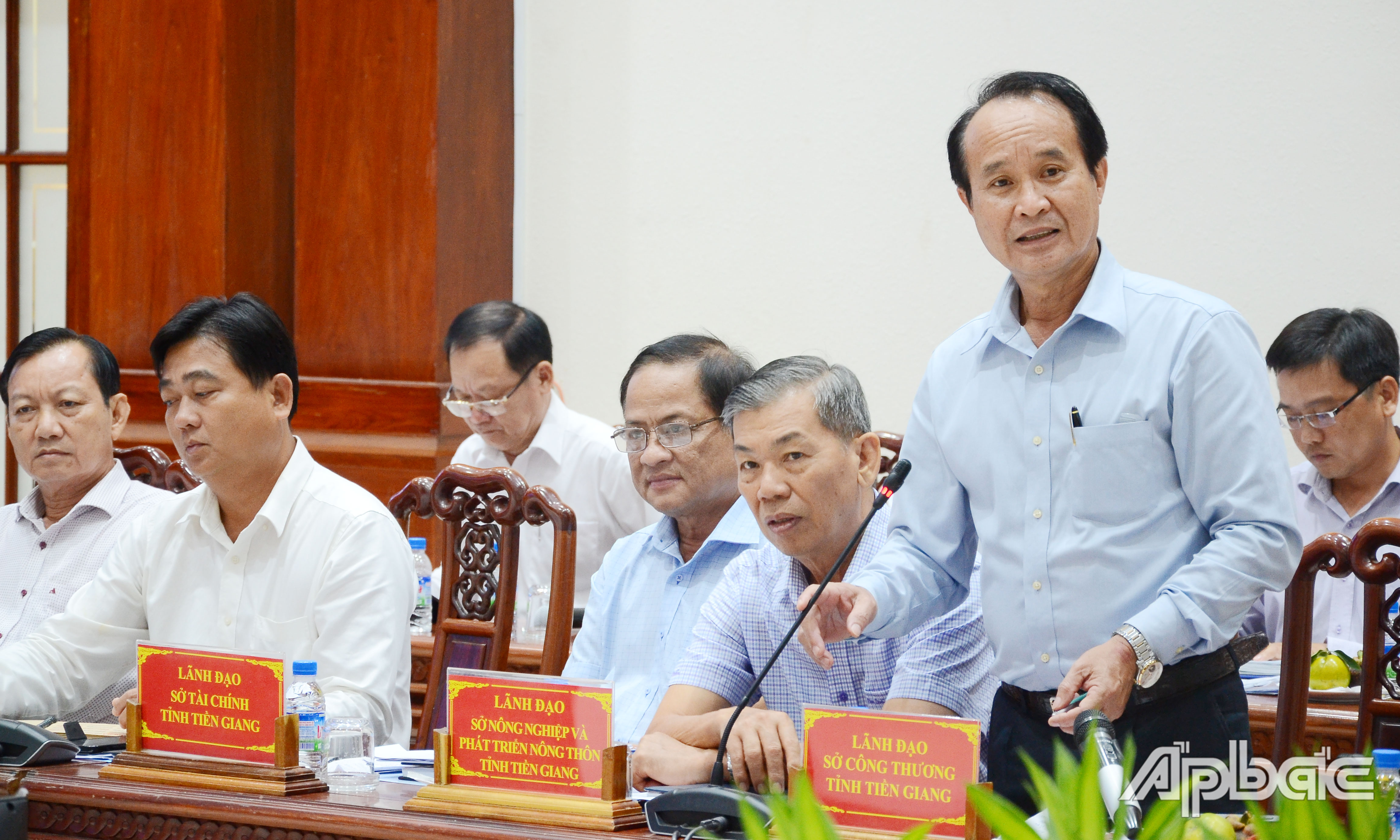 Giám đốc Sở Công thương tỉnh Tiền Giang Lưu Văn Phi phát biểu tại hội nghị.