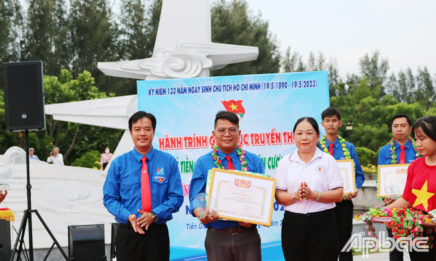 Thầy Trần Minh Thiện, Phó Hiệu trưởng trường THCS Huỳnh Xuân Việt (huyện Gò Công Tây, tỉnh Tiền Giang) 