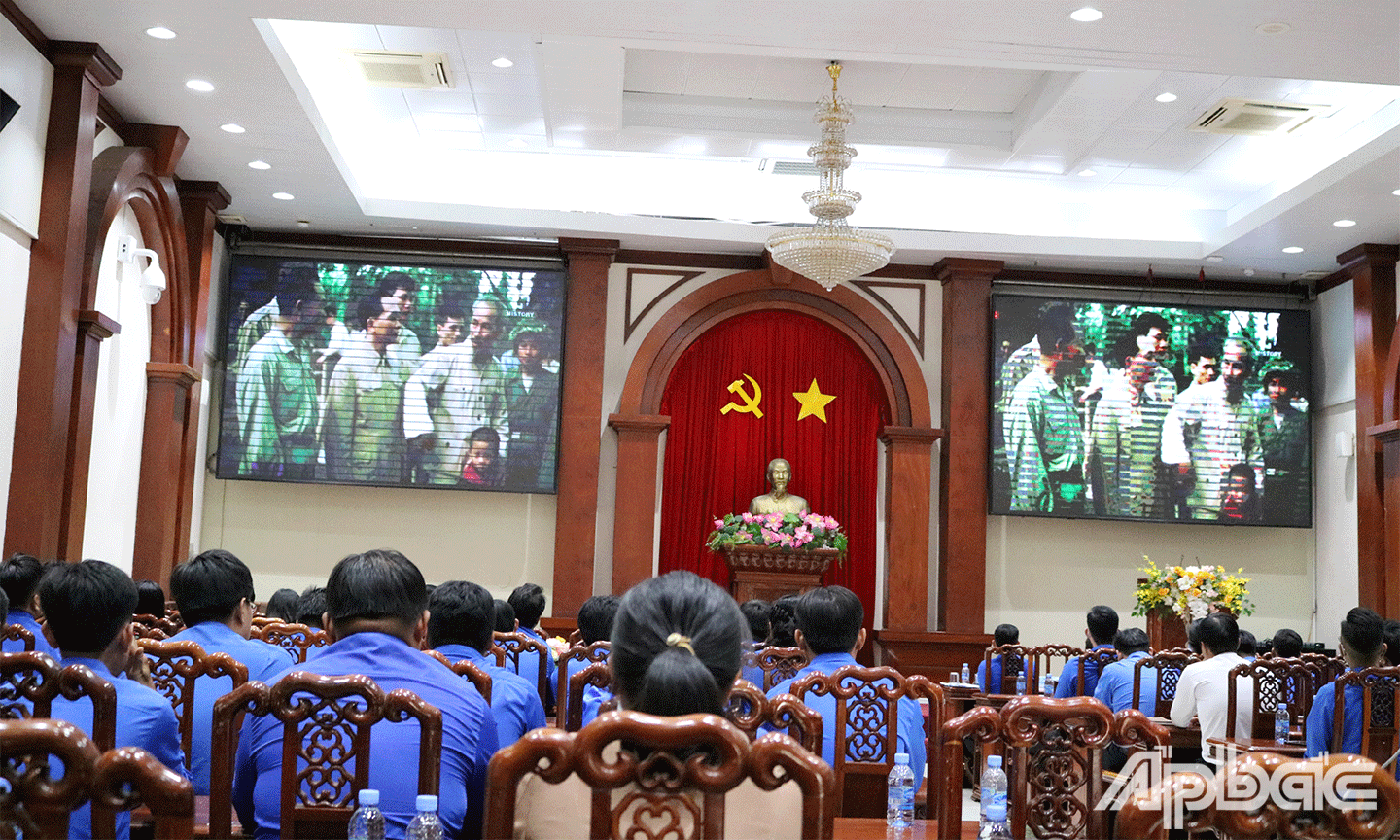 theo dõi Video clip phóng sự ôn lại kỷ niệm 133 năm Ngày sinh Chủ tịch Hồ Chí Minh (19/5/1890 - 19/5/2023)