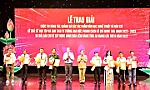 An Giang: Winners of writing contest on Uncle Ho's moral example honoured