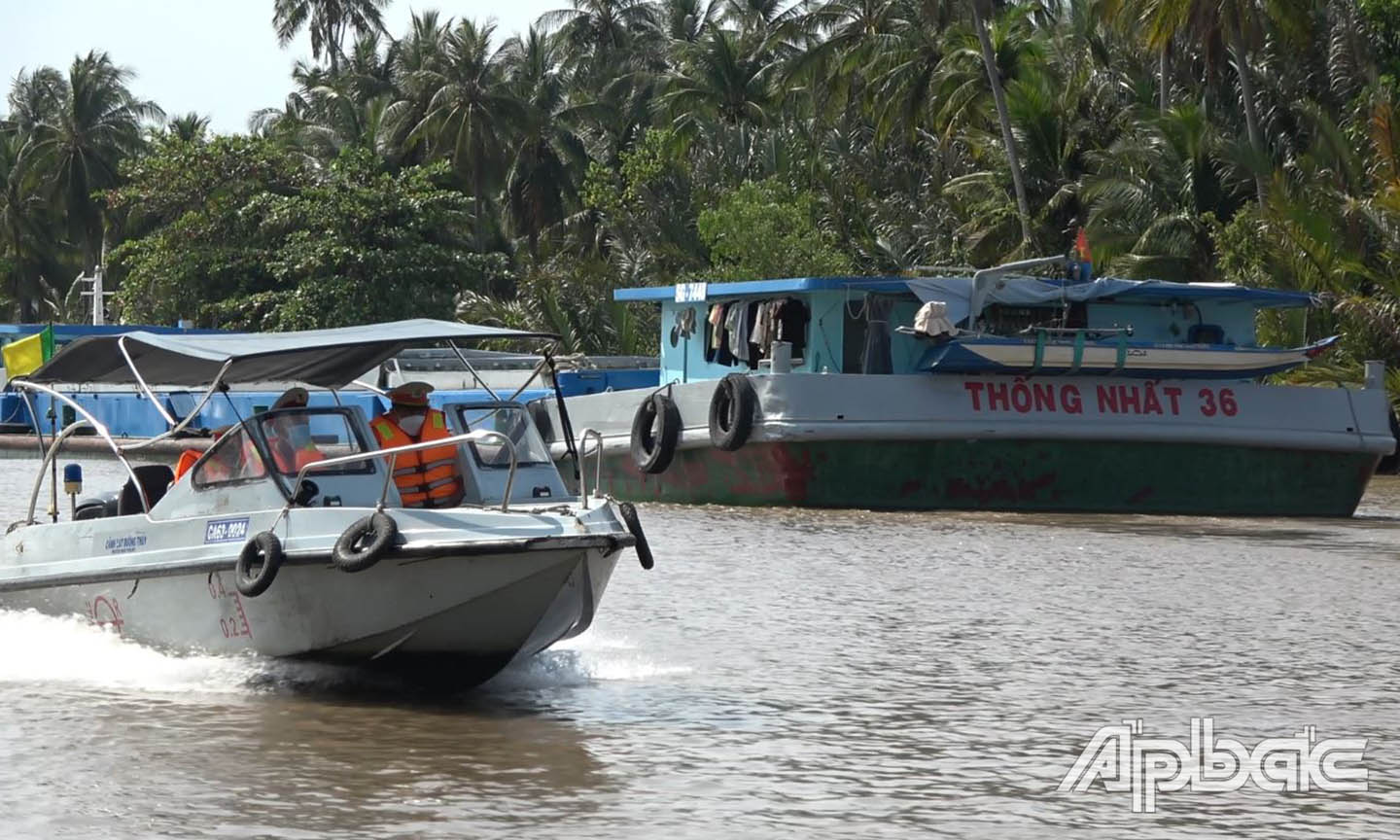 Tăng cường tuần tra kiểm soát trên đường thuỷ.