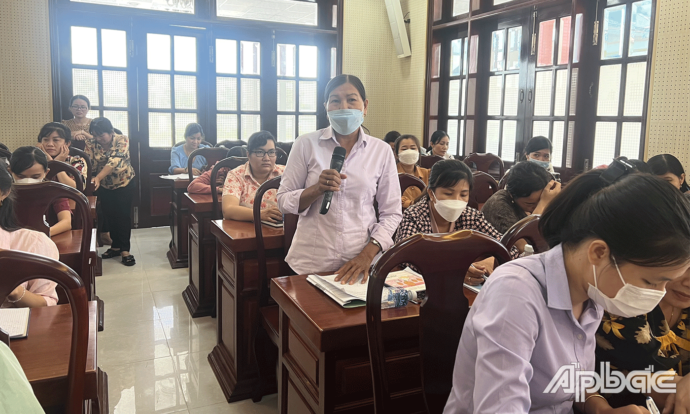 Quang cảnh buổi nói chuyện.