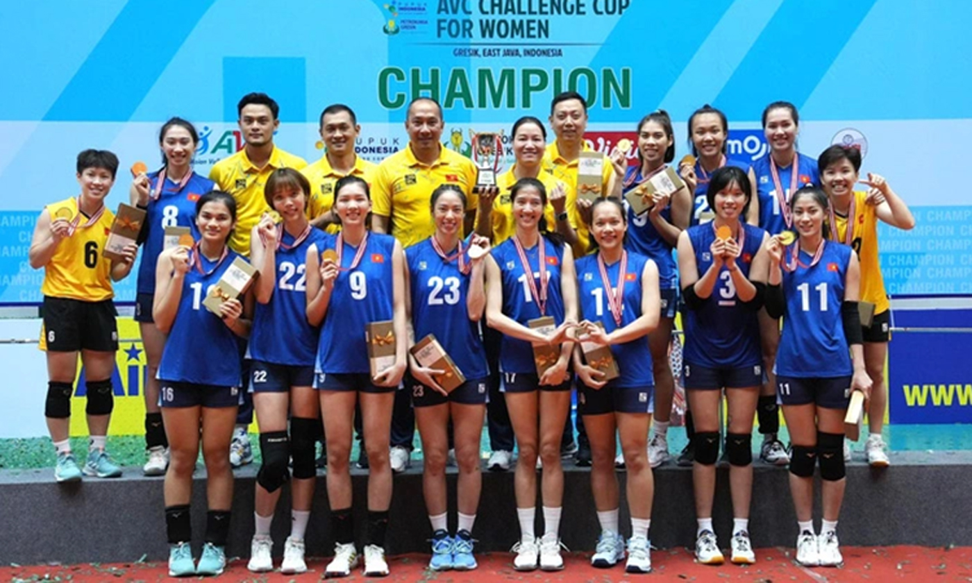 Đội tuyển bóng chuyền nữ Việt Nam nhận Huy chương vàng vô địch giải. (Ảnh: AVC)