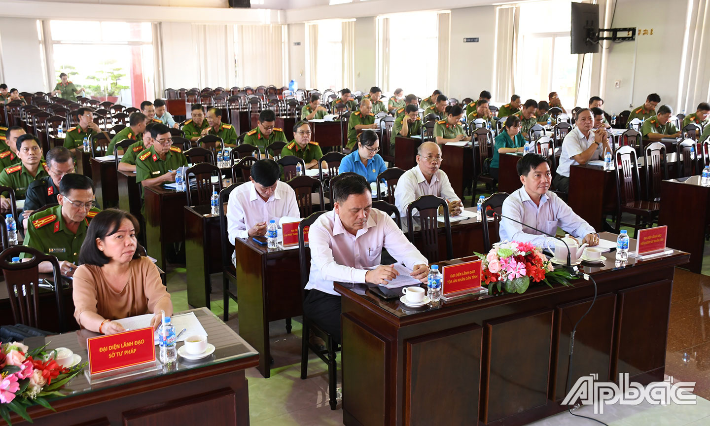 Các đại biểu tham dự Hội thảo. 