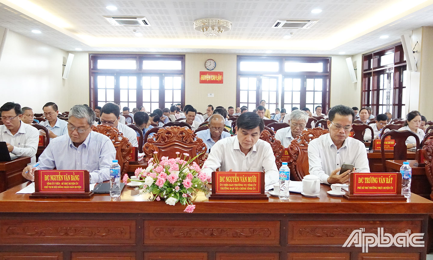 Đại biểu tham dự hội nghị