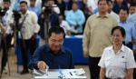 Cử tri Campuchia bỏ phiếu bầu cử nghị sỹ Quốc hội khóa VII