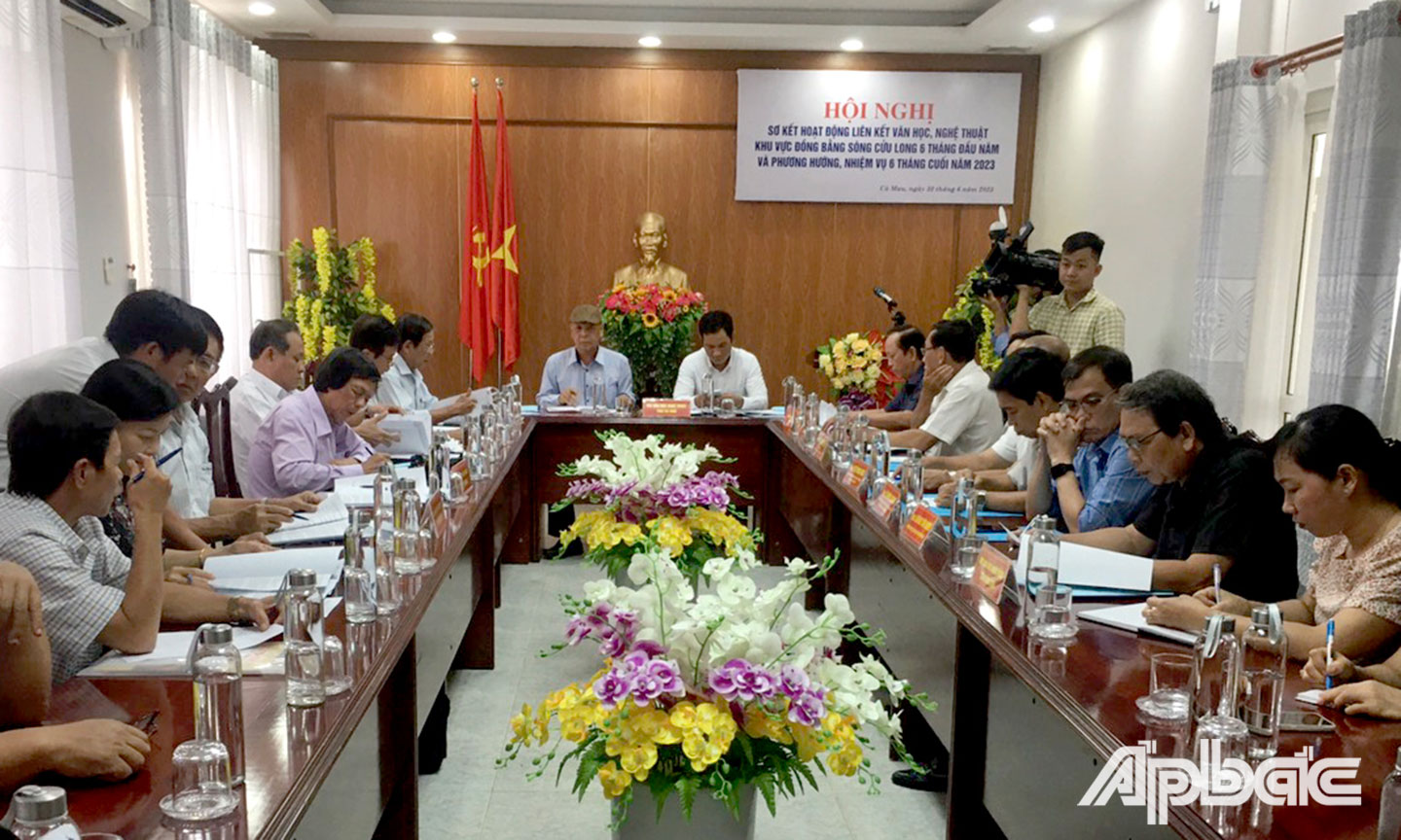 Quang cảnh hội nghị