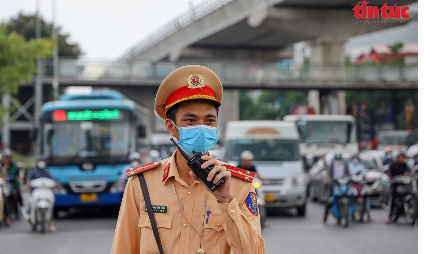 Trong đợt cao điểm này, những hành vi cản trở,lăng mạ, chống đối lại lực lượng làm nhiệm vụ sẽ bị xử lý nghiêm theo quy định pháp luật.