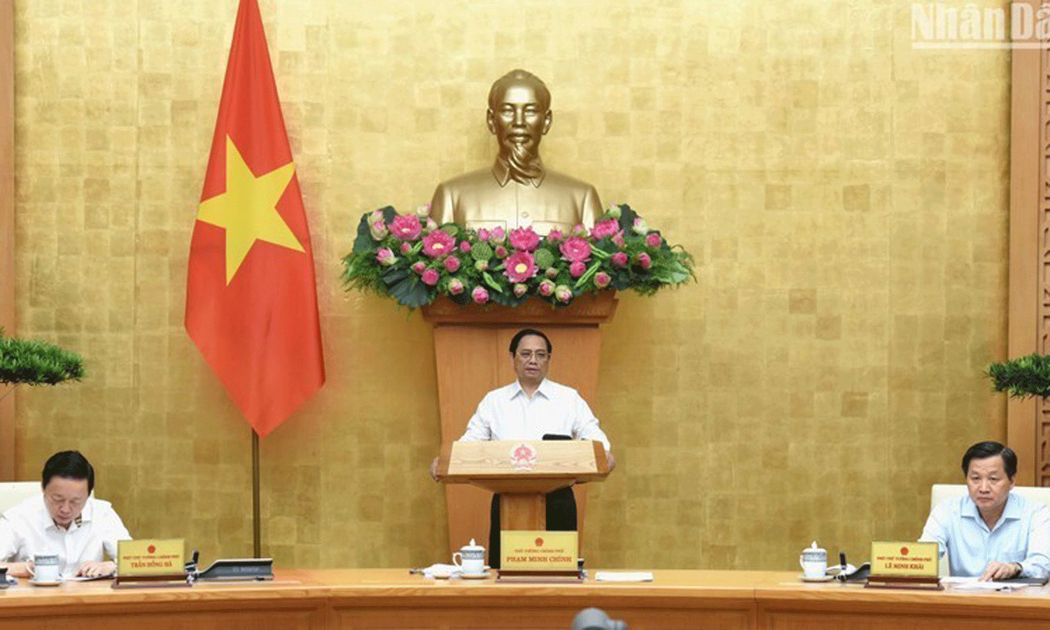 Prime Minister Pham Minh Chinh chairs a Government session on law-building on July 26. (Photo: NDO)