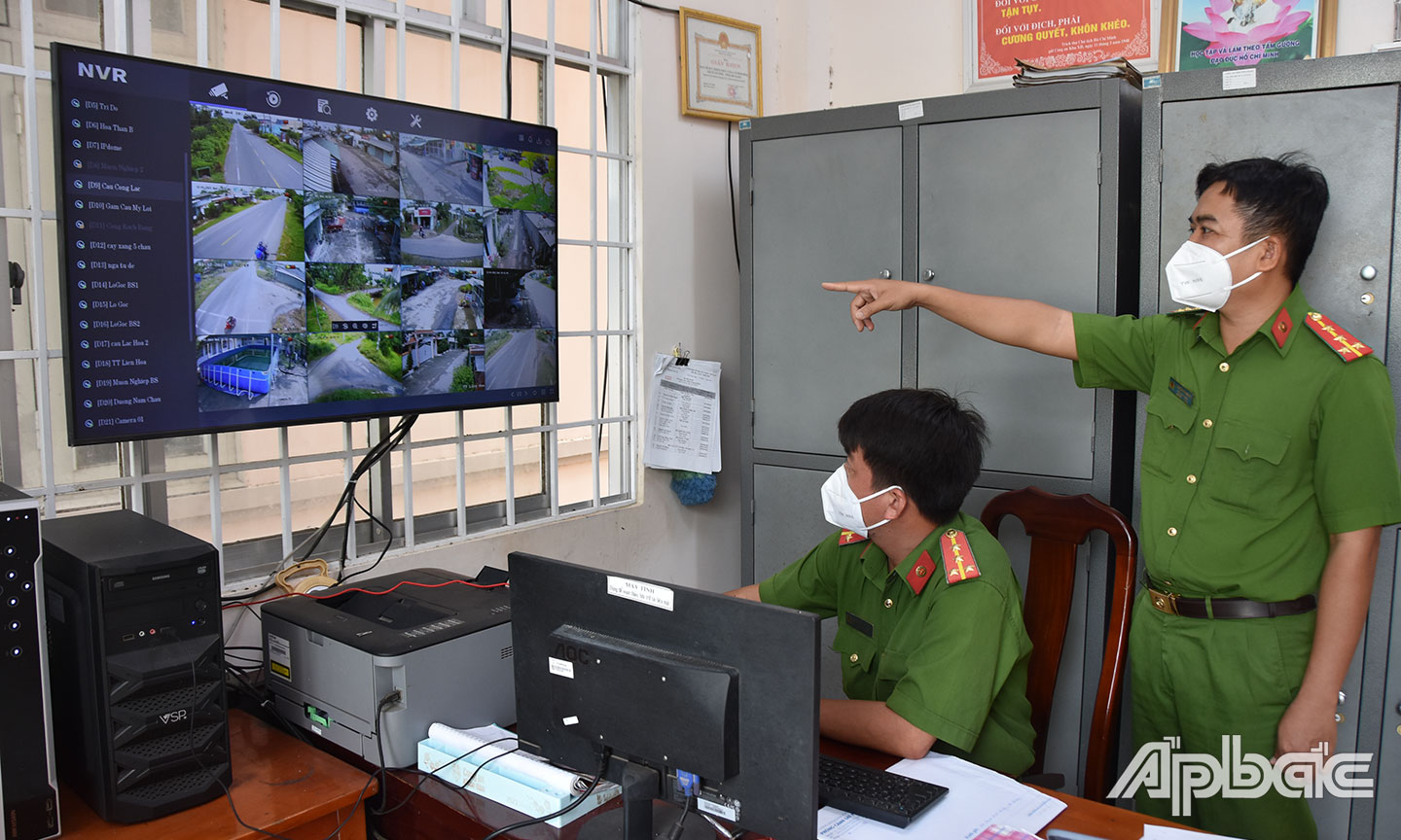 10--Kiểm-tra-mô-hình-camera-an-ninh-xã-Bình-Đông---Tín-(2)