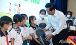Tiền Giang: Tiếp sức học sinh có hoàn cảnh khó khăn trước năm học mới