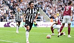 Newcastle United thổi hơi nóng vào cuộc đua Premier League