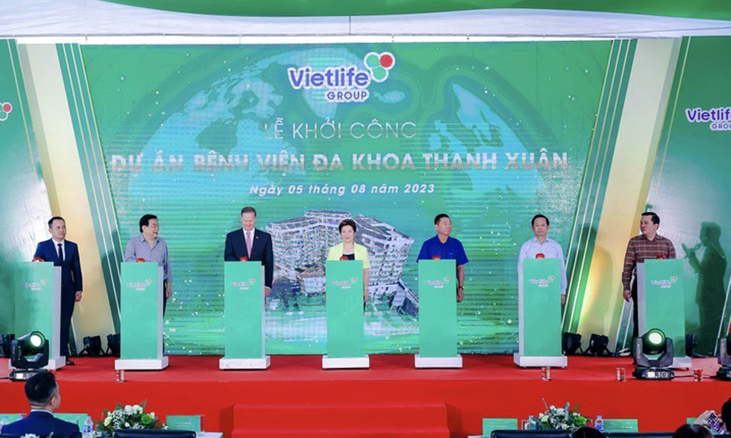 ABO/NDO- Vietlife Group commenced the construction of Vietlife International Hospital – a 5-star convalescent hospital of world standards – in Hanoi on the morning of August 5.