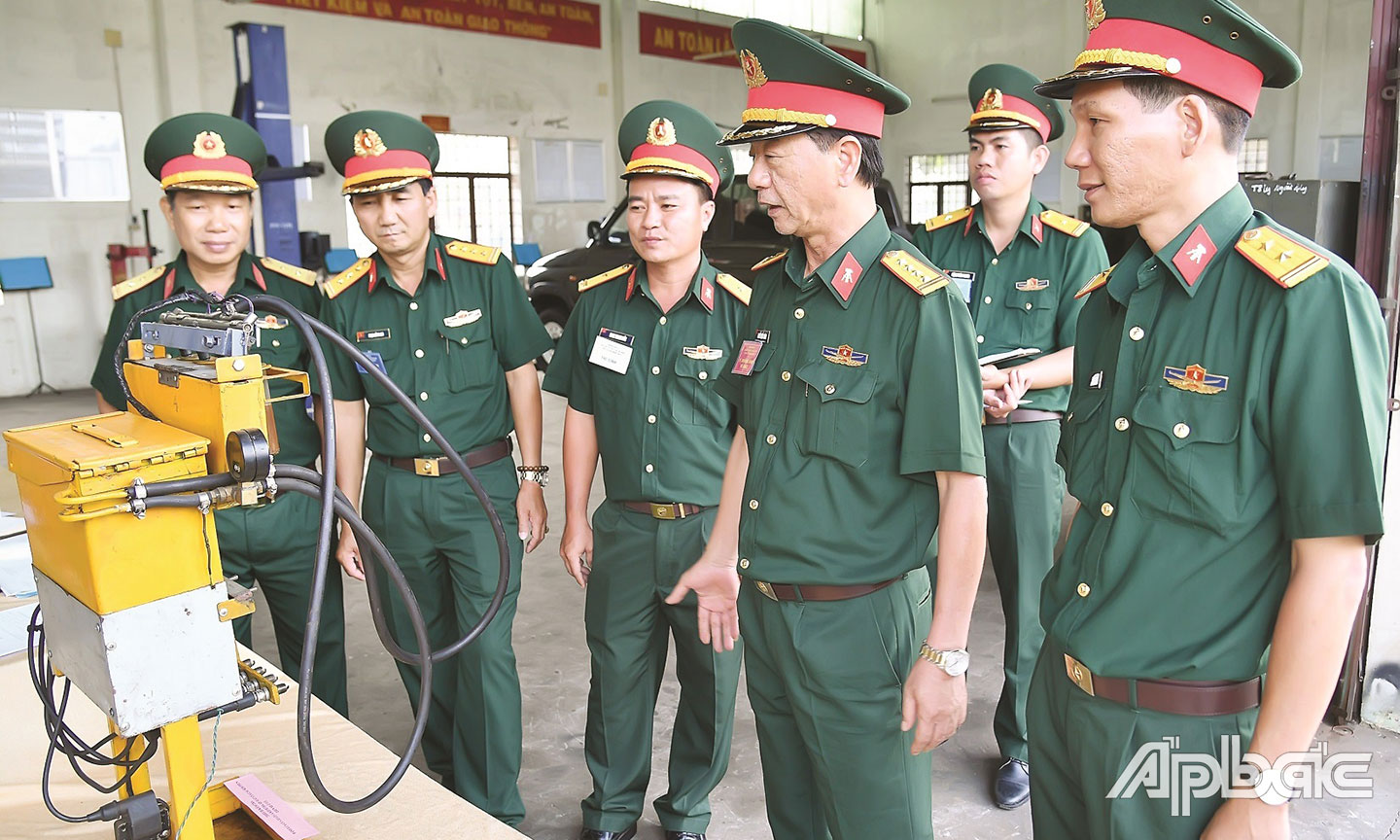  Cục Kỹ thuật Quân khu 9 chấm điểm đề tài sáng kiến, cải tiến kỹ thuật trong Hội thi xe tốt,  lái xe giỏi cấp Quân khu năm 2023. 				                                                  