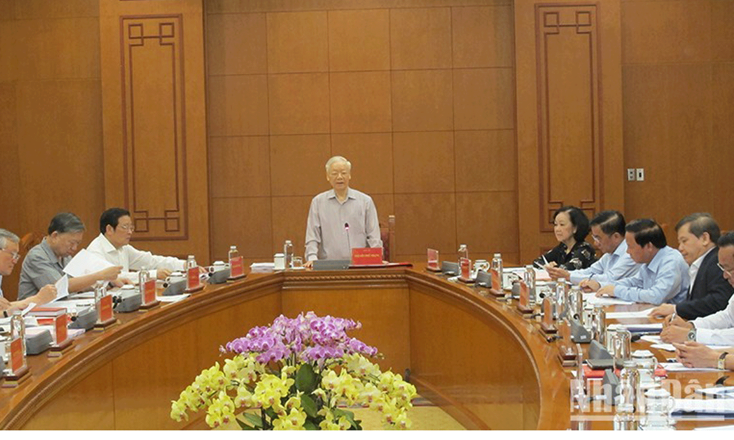 Party General Secretary Nguyen Phu Trong presides over a meeting of The standing board of the Central Steering Committee on Prevention and Control of Corruption and Negative Phenomena in May 2023.