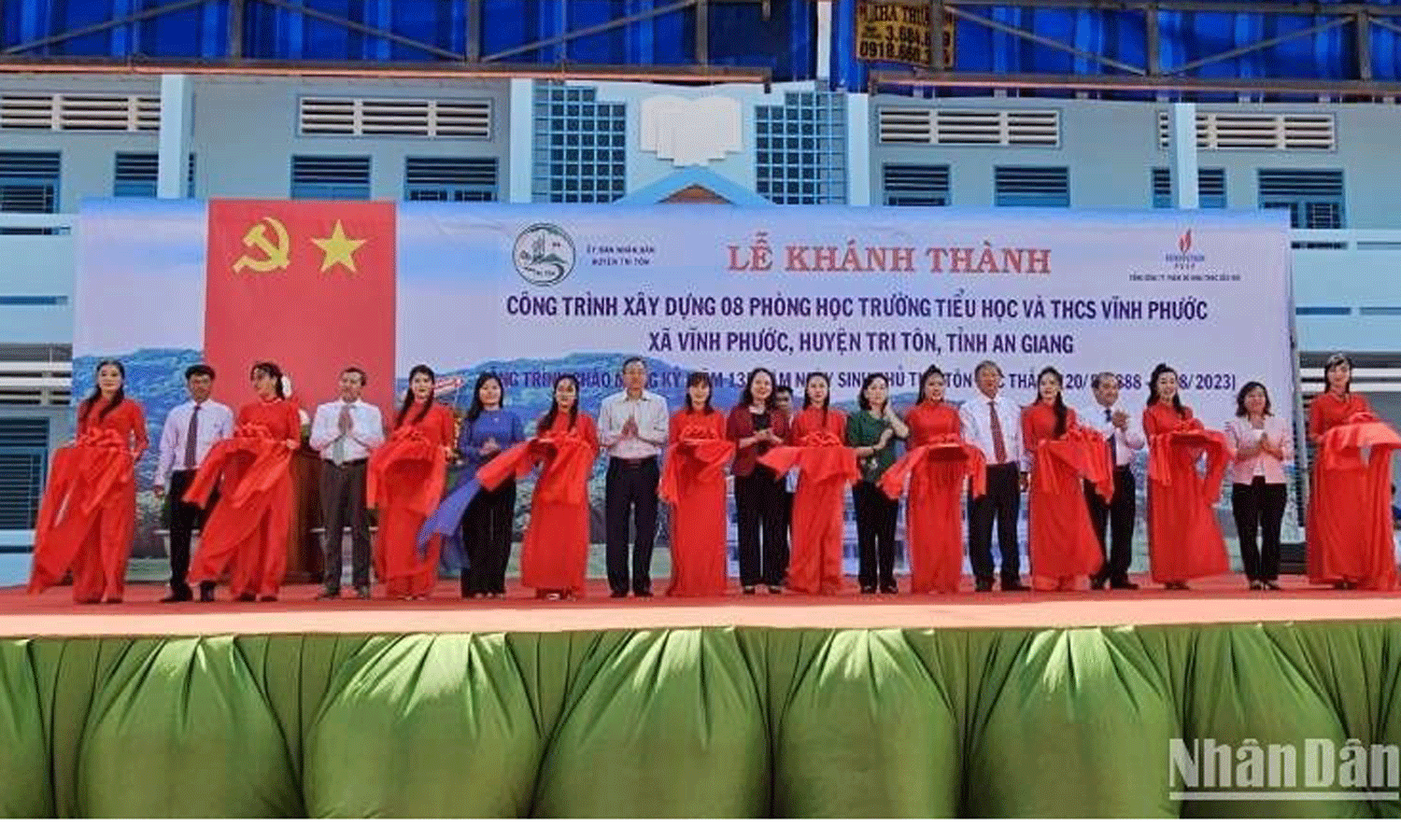 ABO/NDO- Vice President Vo Thi Anh Xuan was present at Vinh Phuoc commune, Tri Ton district, An Giang province on August 14, to inaugurate eight classrooms at Vinh Phuoc Primary and Secondary School.