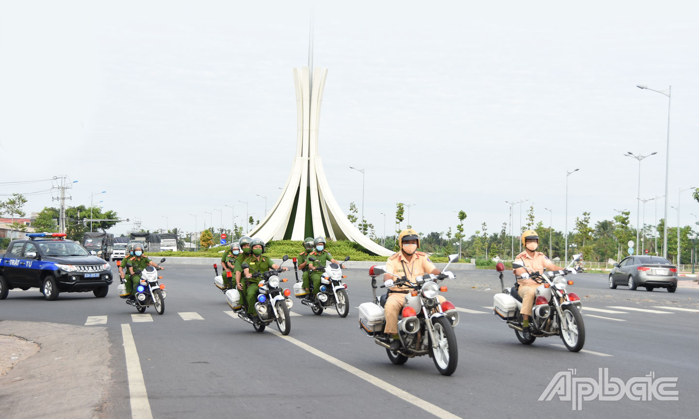 Công an Tiền Giang ra quân  tấn công, trấn áp tội phạm.  Ảnh: Trọng Tín