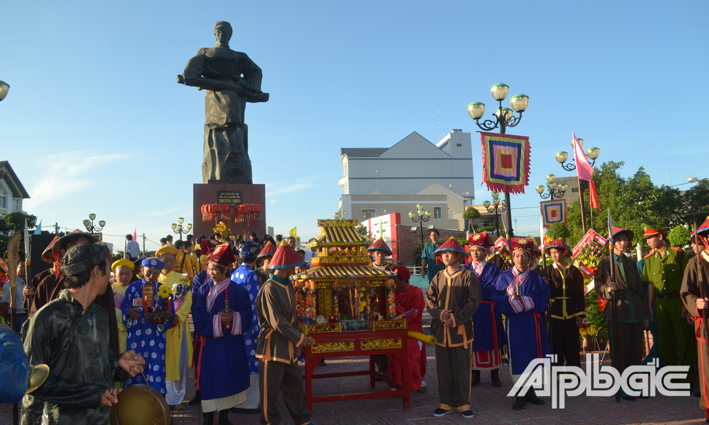 Nghi thức Giỗ AHDT Trương Định.